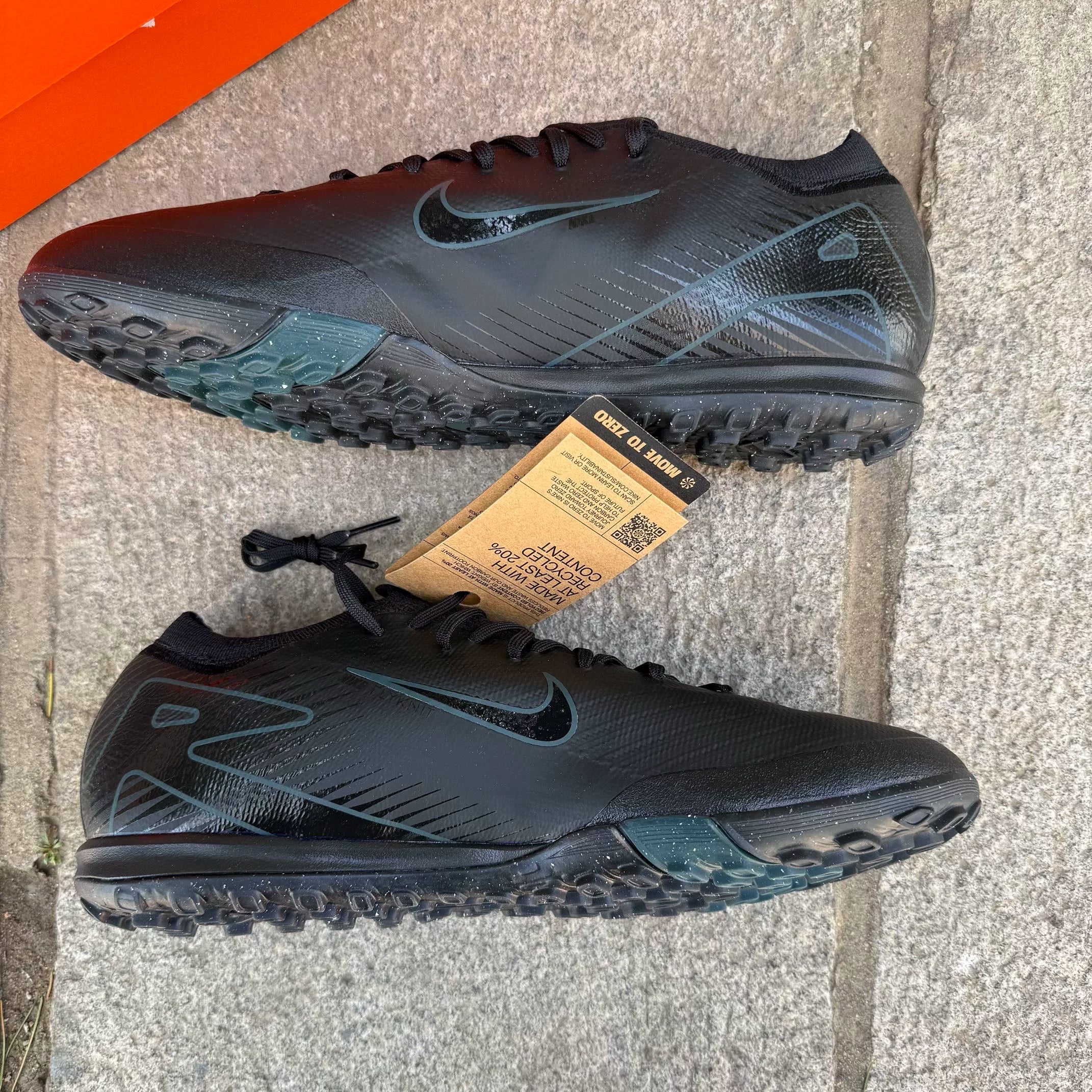 Nike Mercurial 16 PRO TF FQ8687-002 - Vista laterale